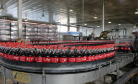 Чиновники верят бренду Coca-Cola больше, чем жалобам бишкекчан
