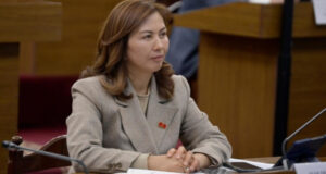 Депутат призвала решить вопрос зарплат научных сотрудников Центра онкологии