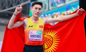 Нурсултан Кенешбеков установил 6 рекордов Кыргызстана