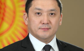 Адилет Орозбеков назначен секретарем Совета безопасности (биография)