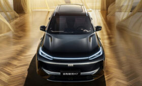 Кроссовер Geely Galaxy M7 показался на официальных фото