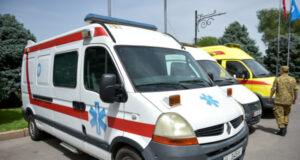 После повышения зарплат дефицит врачей скорой помощи в Бишкеке снизился почти в 3 раза, — главврач