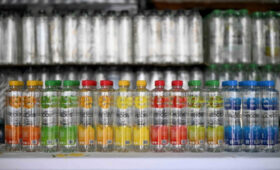 Адылбек Касымалиев посетил новый завод соотечественников в ОАЭ