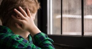 В Кыргызстане насчитывается более 3 тыс. детей с ментальными нарушениями, — Минсоцразвития