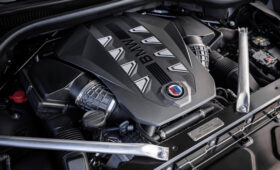 BMW показала новый логотип Alpina перед началом соперничества с Mercedes-Maybach