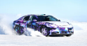 Седан Shangjie Z7 от SAIC и Huawei показали живьём