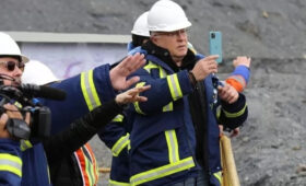 Российский бизнесмен Александр Лебедев поплатился за правду о Кумторе?