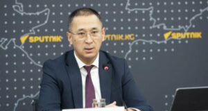 В Бишкеке пожарные машины не могут пробиться сквозь хаос парковок