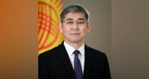 Дамирбек Осмонов назначен министром здравоохранения