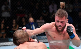 UFC: Рафаэль Физиев проиграл нокаутом во втором раунде