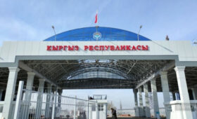 Астана объяснила заторы на границе с Кыргызстаном борьбой с контрабандой