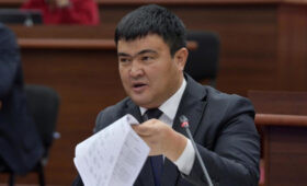 Айбек Маткеримов ушел с должности первого замминистра здравоохранения