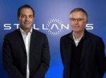 Полные итоги работы Stellantis в 2025 году: убытки, продажи, зарплаты топ-менеджеров