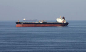 150 судов с нефтью и газом замерли у берегов Ирана