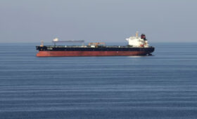 Нефть Brent подорожала на 10% из-за угрозы закрытия Ормузского пролива