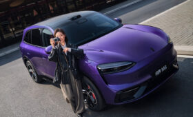 «Молодёжный» кроссовер Aito M6 доступен к заказу: куча фишек и полный привод