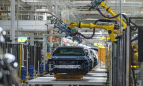 Toyota собирается нарастить объём производства RAV4, Camry и Grand Highlander