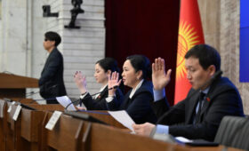 В ЖК рассмотрели изменения в закон о статусе депутата