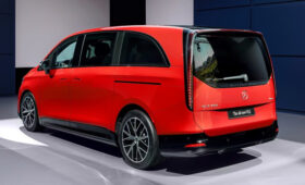 Mercedes-Benz VLE пришёл на смену минивэну V-класса: тяжёлый электролюкс для богатых