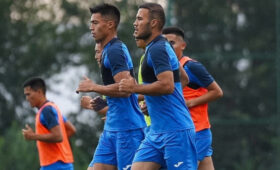 Сборная Кыргызстана отправилась на сборы в Турции