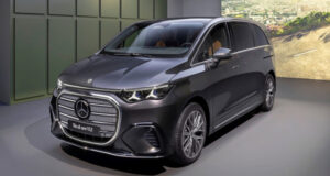 Роскошный минивэн Mercedes-Maybach VLS готовится к премьере