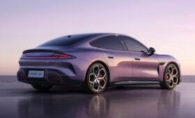 Обновлённый Xiaomi SU7: мощнее, дальнобойнее, богаче и немного дороже