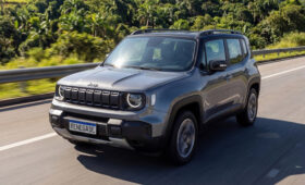 Обновлённый Jeep Renegade: иной интерьер, модернизированная техника и сниженный ценник
