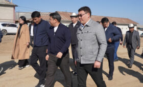 Глава Минприроды Акыл Токтобаев принял участие в масштабном озеленении Оша