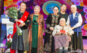 В Бишкеке отметили начало весны торжеством в честь праздника 8 Марта