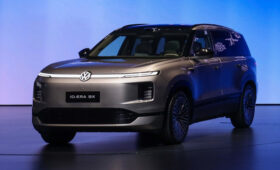 Новейший кроссовер Volkswagen ID.Era 9X стартует с полным приводом