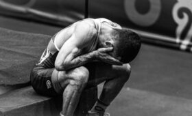 Чемпионат Азии в Бишкеке: Иранец разрыдался после поражения 0:10. Видео