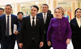 Маматалиев восстанавливает диалог с РФ на фоне прежней политики Шакиева