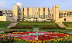 Стартовал конкурсный отбор в МГИМО для кыргызстанцев