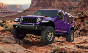 У Jeep Wrangler и Gladiator появились новые спецверсии, оформленные в стиле ретро