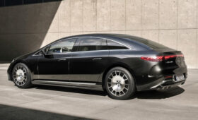 Mercedes-Benz EQS: второй рестайлинг, долгожданные 800 вольт и руль по проводам