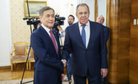 Глава МИД РФ и Генсек ШОС обсудили подготовку к саммиту в Кыргызстане