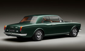 Рестомод Halcyon Great Eight на базе Rolls-Royce Corniche в стиле викторианской Англии