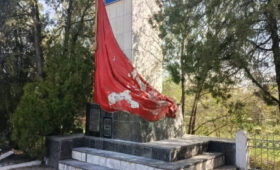 На Братском кладбище в Бишкеке началась реставрация мемориалов