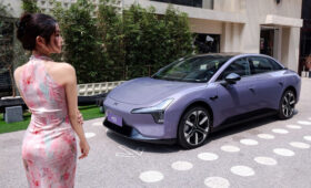 Хит за хитом: Xpeng готовит к премьере бюджетный, но не бедный кроссовер Mona L03