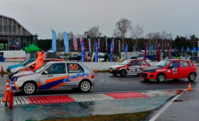 Холод и дождь: в Мячково прошло яркое открытие сезона, несмотря на непростые условия