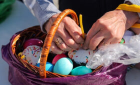 На время Пасхи Россия объявила прекращение боевых действий