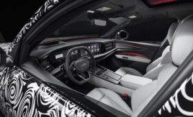 Флагманский кроссовер Audi Q9 готовится к скорой премьере: рассекречен салон