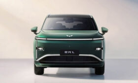 Кроссовер Wuling Starlight L от GM и SAIC: не особо богатый, зато с привлекательными ценами
