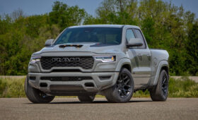 У пикапа Ram 1500 появилось семейство масл-траков Rumble Bee с моторами V8
