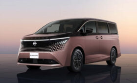Ещё не поступивший в продажу новый Nissan Elgrand получил несколько особых версий