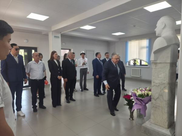 В сердцах миллионов людей остается благодарная память о Гейдаре Алиеве