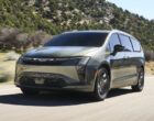 Chrysler снизил цены на недавно представленный обновлённый минивэн Pacifica