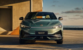Лифтбек Volkswagen ID.Unyx 07 показался на новых фото перед запоздалым запуском