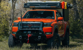 Пикап Nissan Frontier превратился в дом для автопутешественников