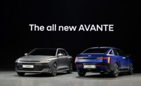 Седан Hyundai Elantra кардинально сменил имидж в новом поколении